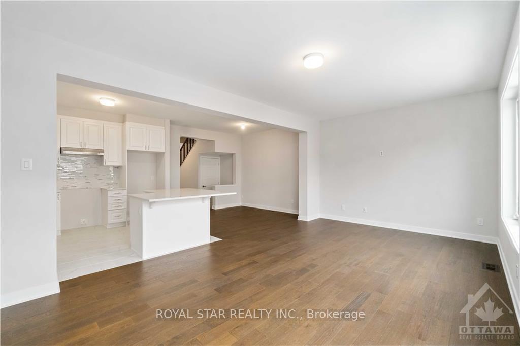 Photo 8 of 2168 Winsome Terrace, Ottawa, Fallingbrook/Gardenway South — HOMEH