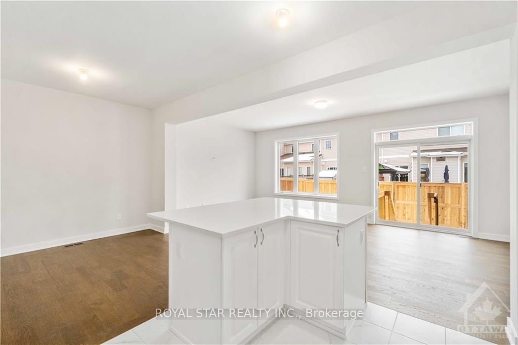 Photo 9 of 2168 Winsome Terrace, Ottawa, Fallingbrook/Gardenway South — HOMEH