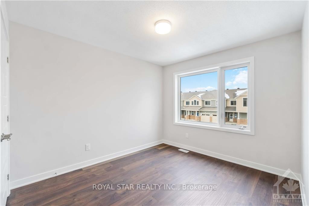 Photo 16 of 2168 Winsome Terrace, Ottawa, Fallingbrook/Gardenway South — HOMEH