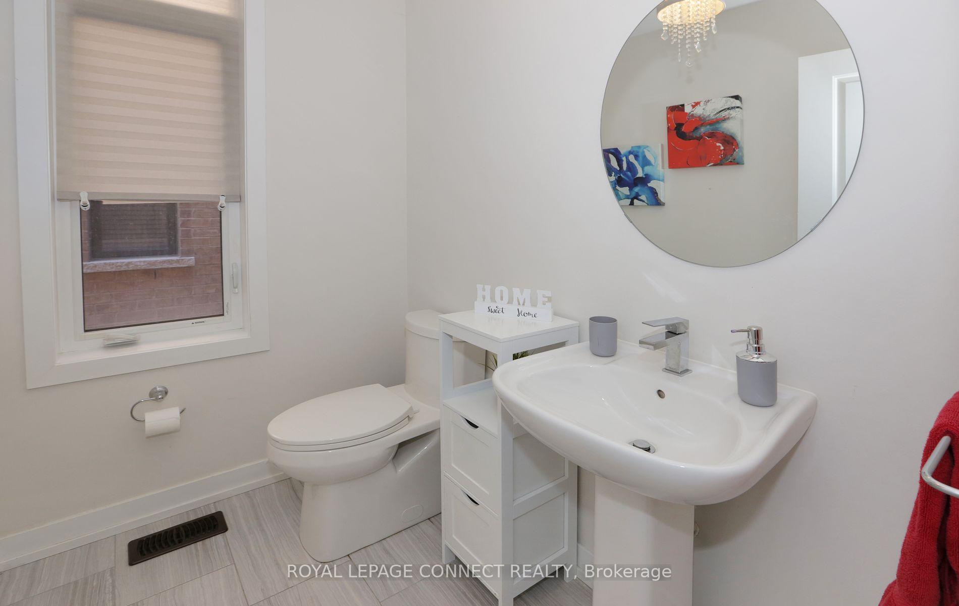 Photo 18 of 199 Salterton Circle, Vaughan, Rural Vaughan — HOMEH