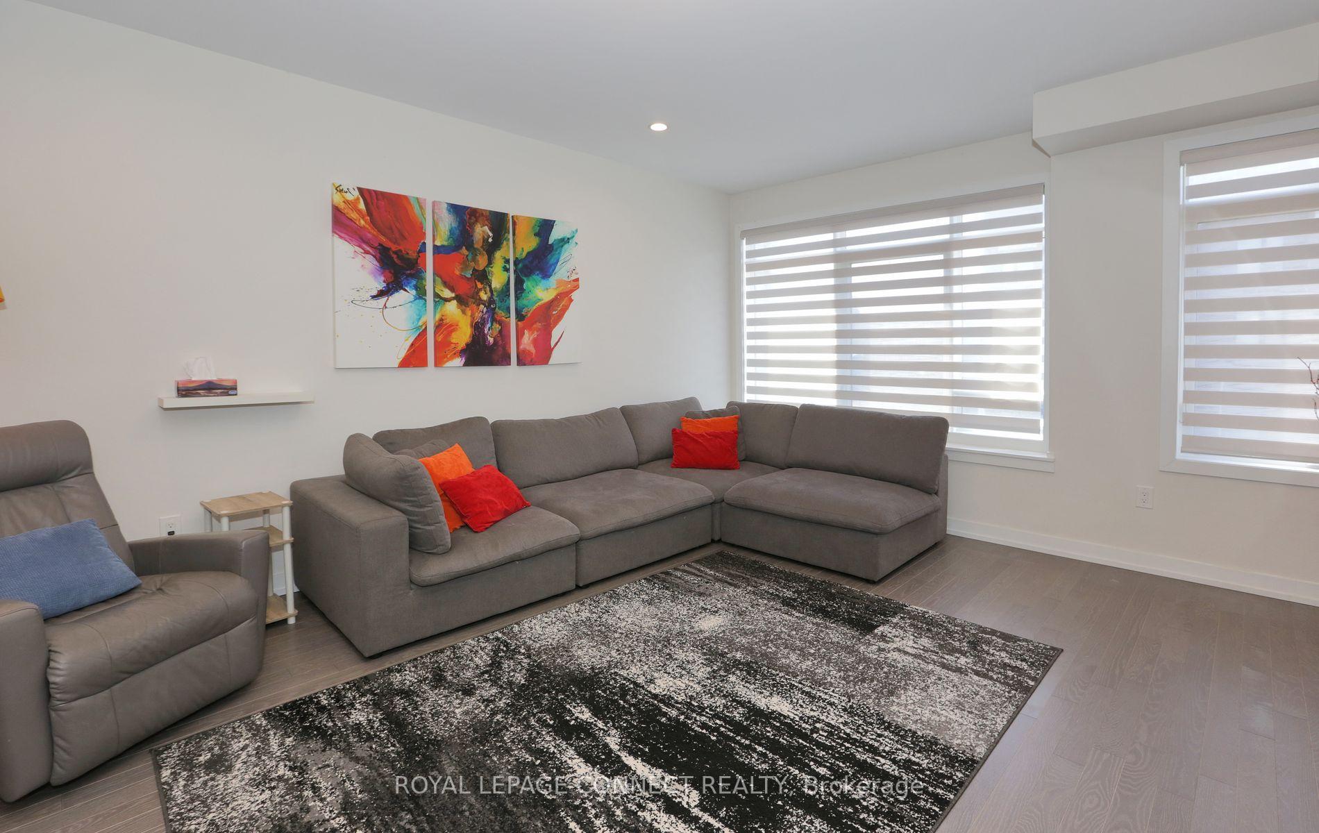 Photo 20 of 199 Salterton Circle, Vaughan, Rural Vaughan — HOMEH