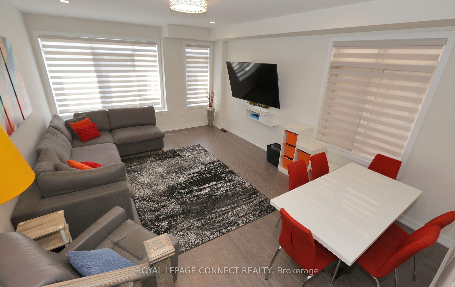 Photo 22 of 199 Salterton Circle, Vaughan, Rural Vaughan — HOMEH