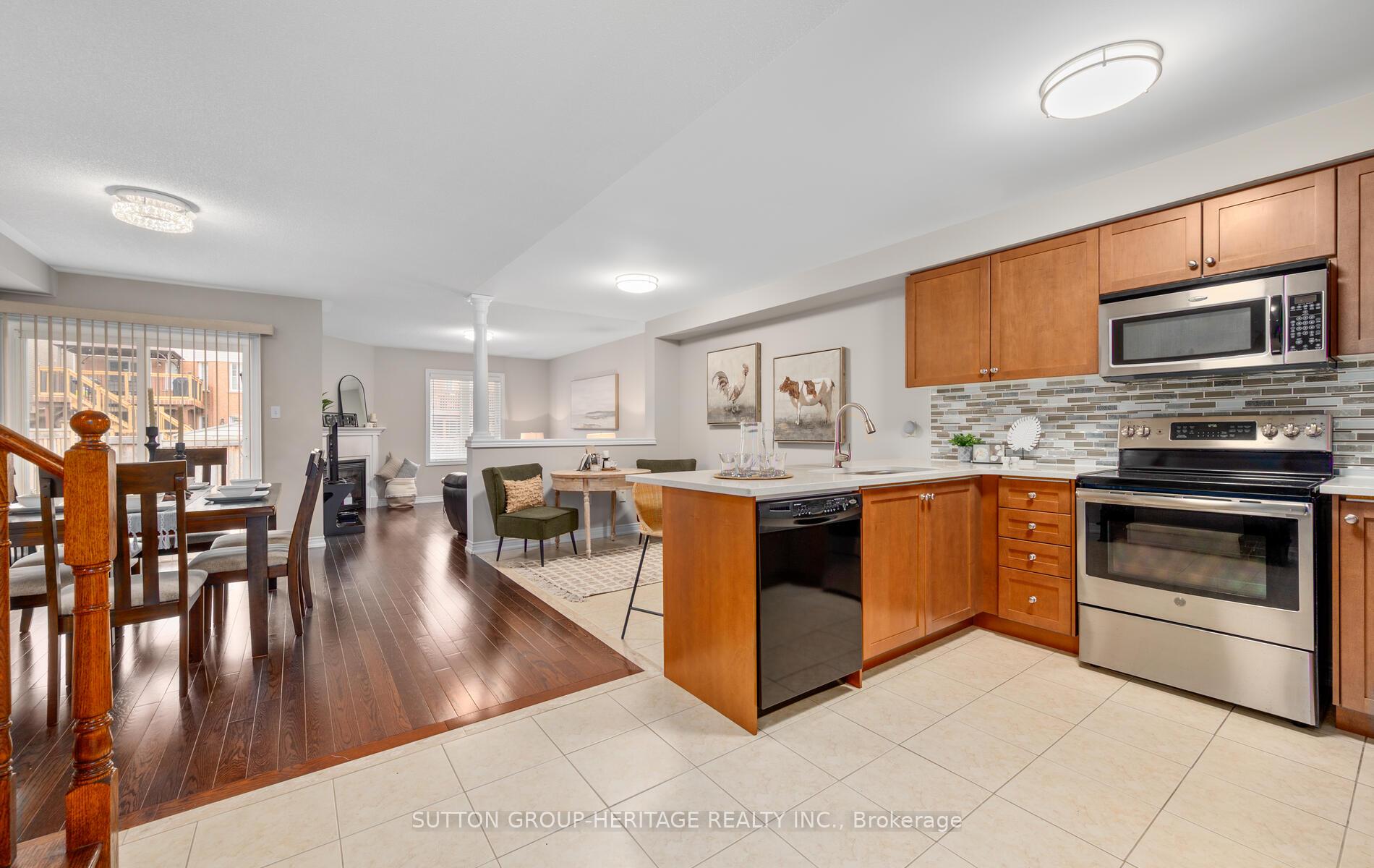 Photo 6 of 5 Ruben Street, Whitby, Williamsburg — HOMEH