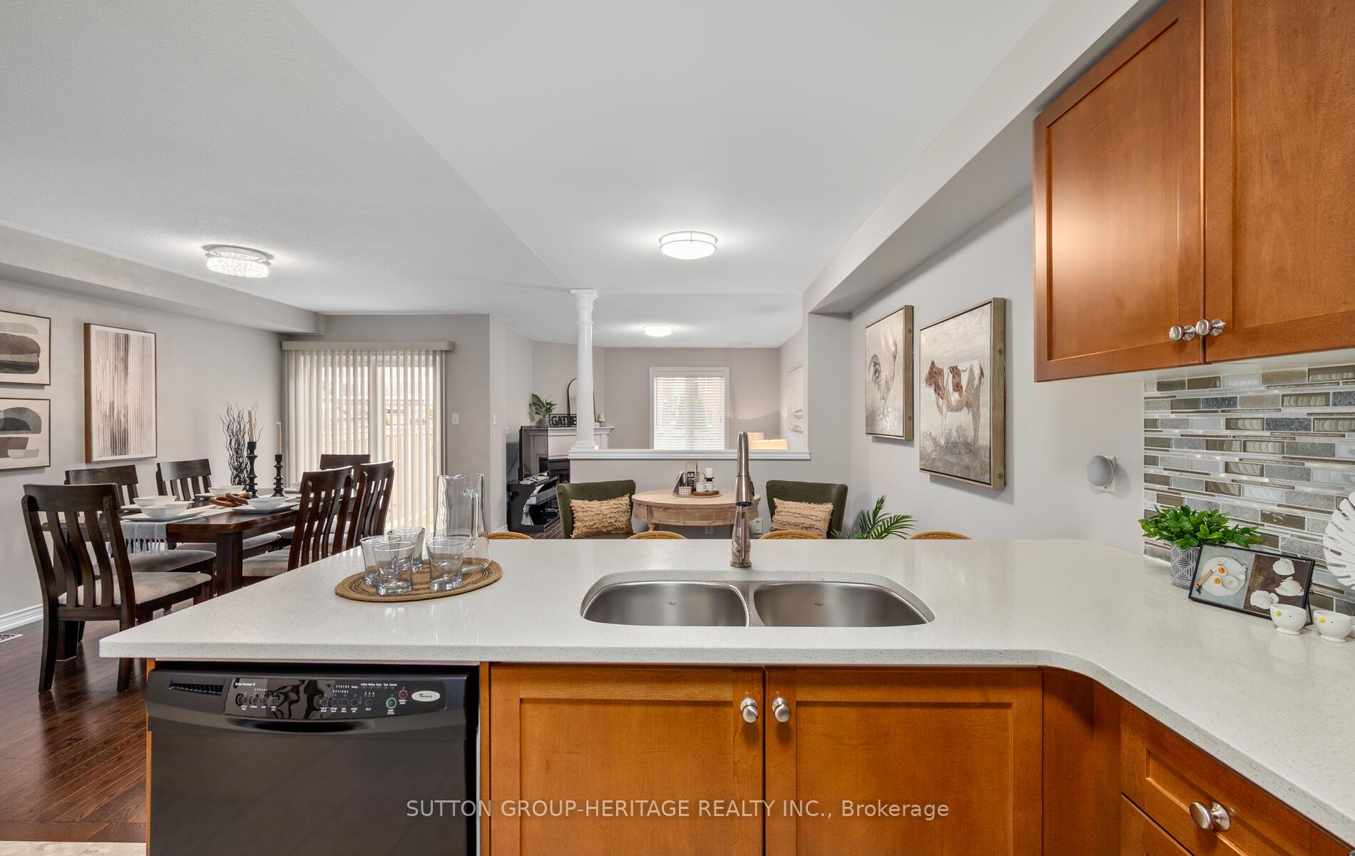 Photo 8 of 5 Ruben Street, Whitby, Williamsburg — HOMEH