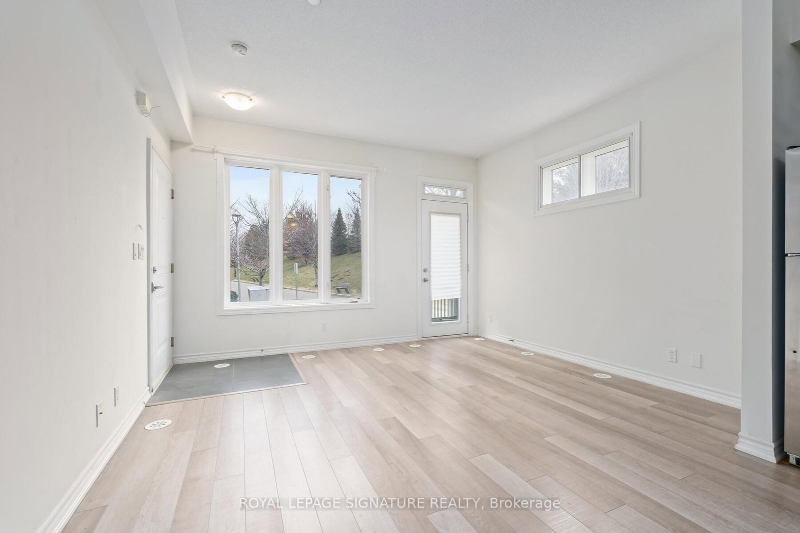 Photo 2 of Unit 65, 130 Twenty Fourth St, Etobicoke, Long Branch — HOMEH