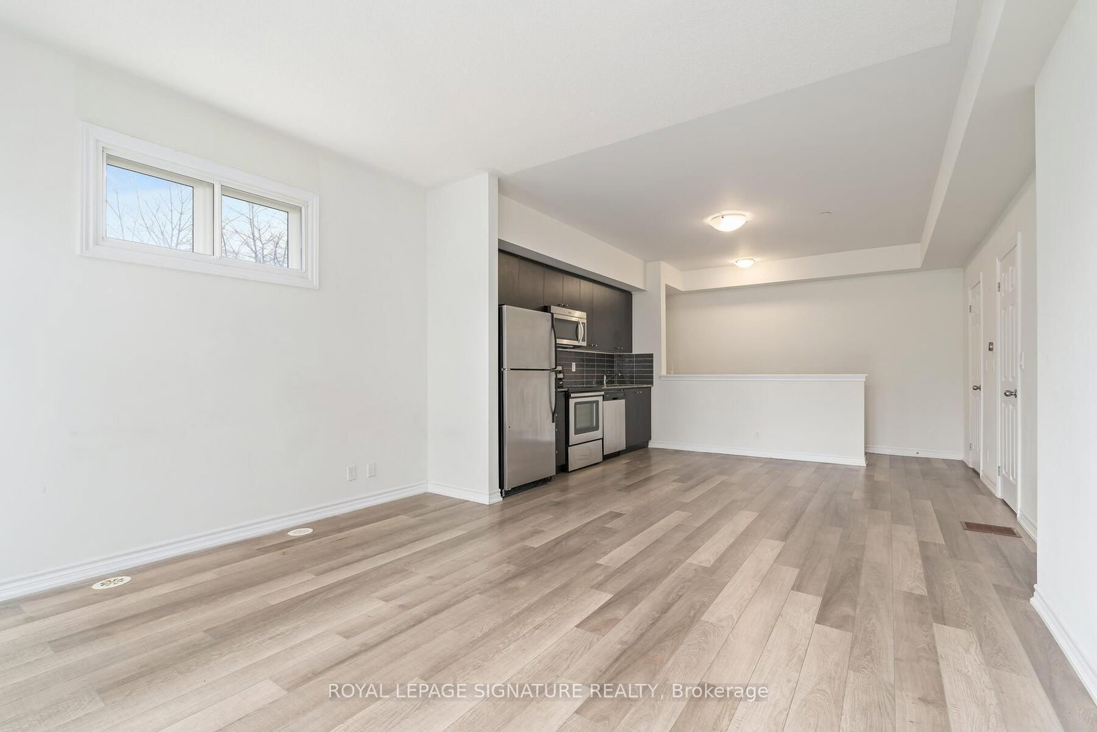 Photo 6 of Unit 65, 130 Twenty Fourth St, Etobicoke, Long Branch — HOMEH