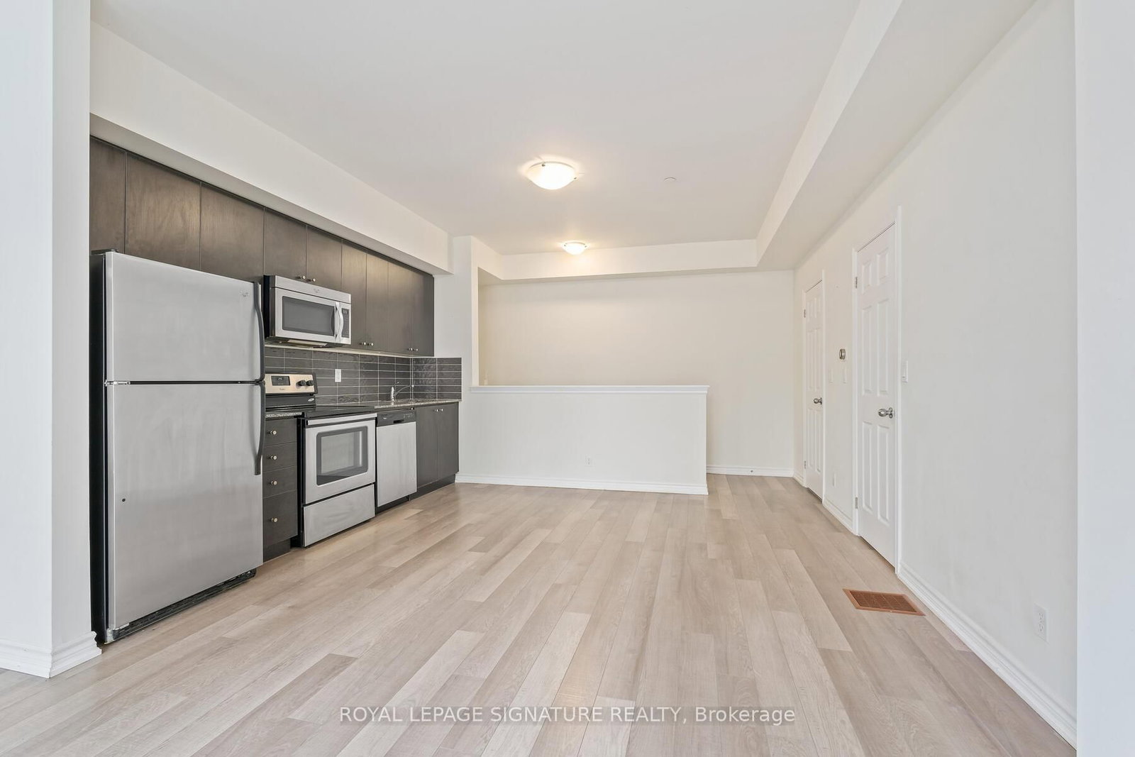 Photo 10 of Unit 65, 130 Twenty Fourth St, Etobicoke, Long Branch — HOMEH