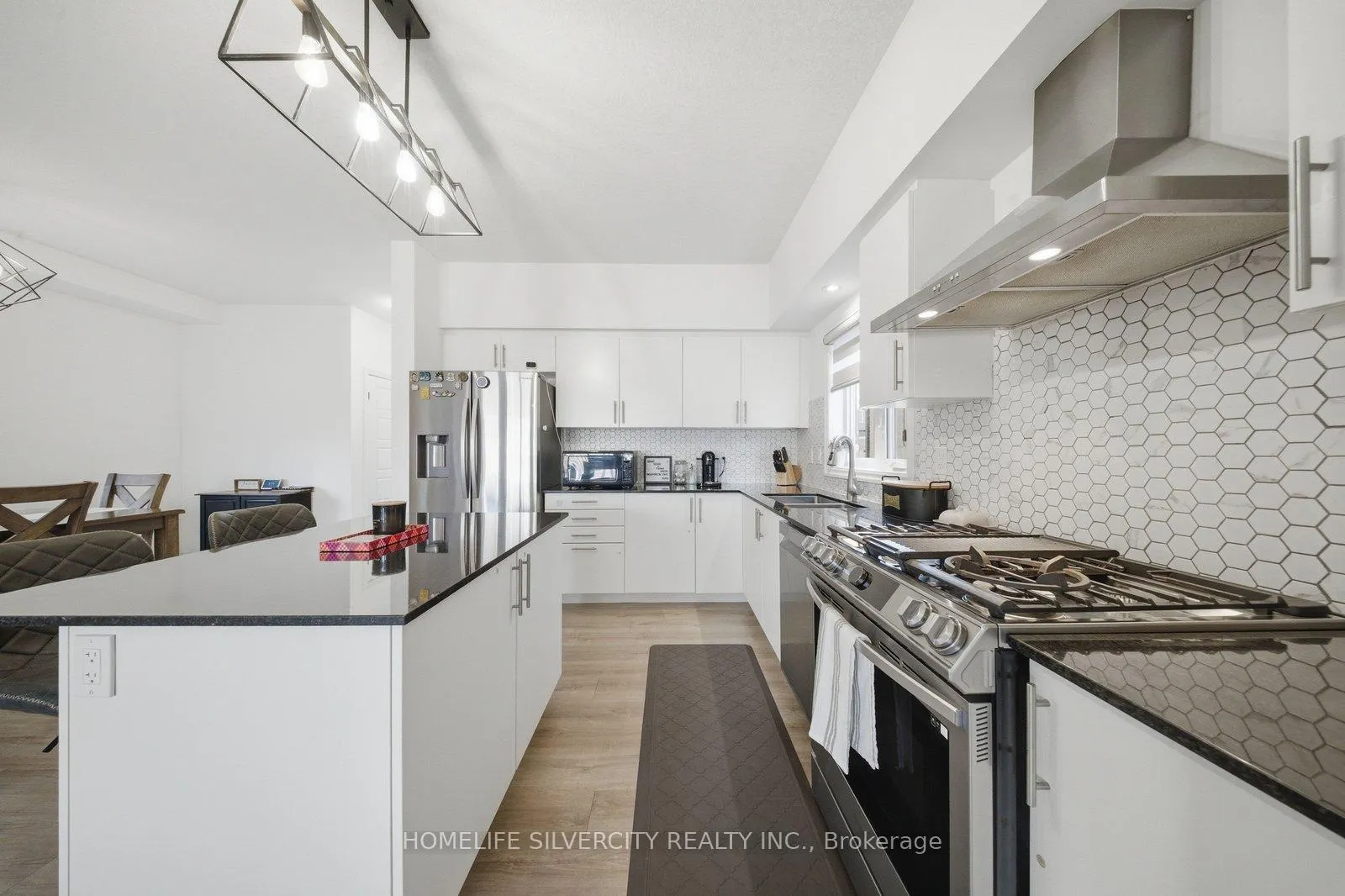 Photo 11 of 17 Oldham Avenue, Brant, Paris — HOMEH