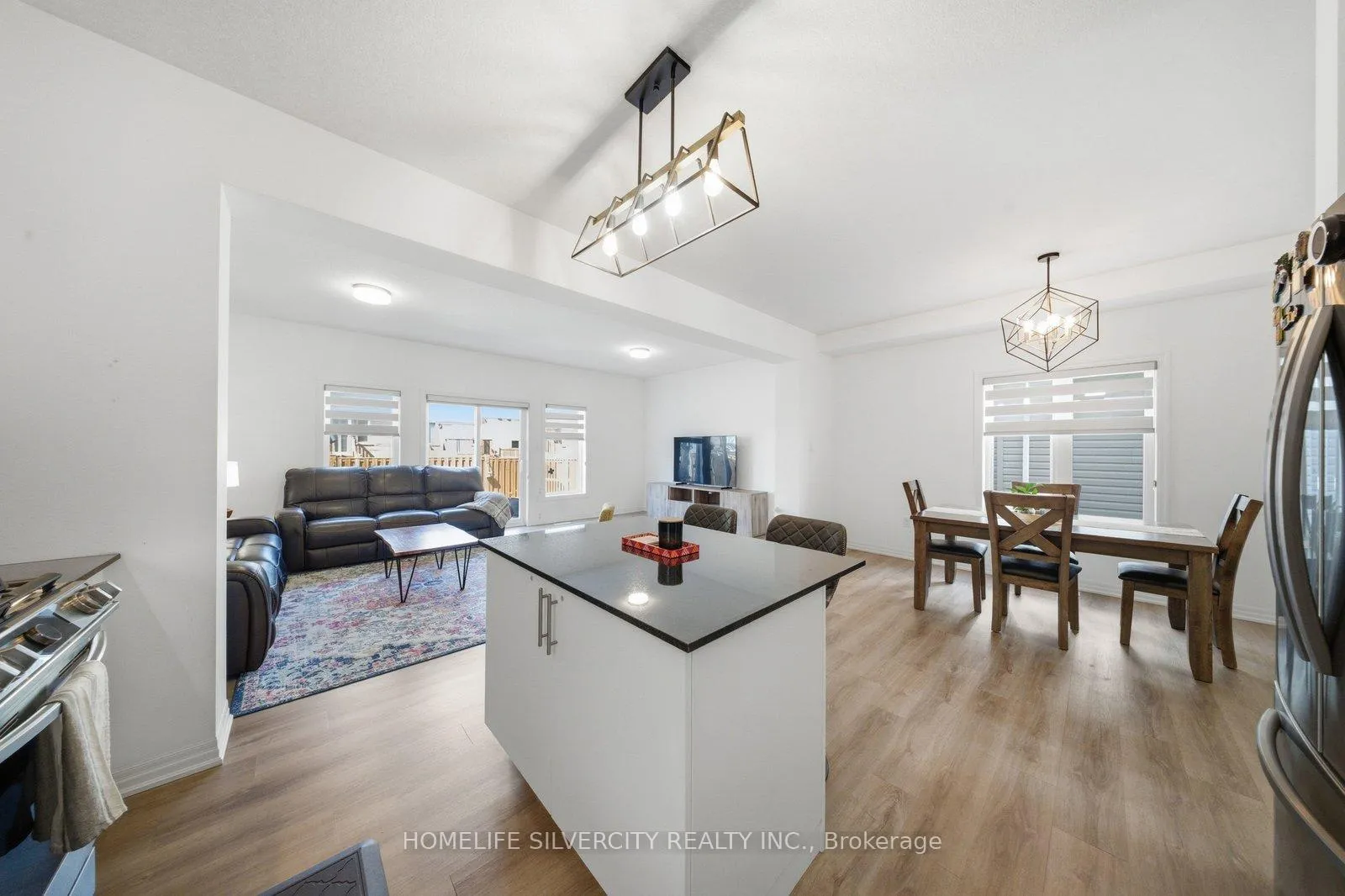 Photo 12 of 17 Oldham Avenue, Brant, Paris — HOMEH