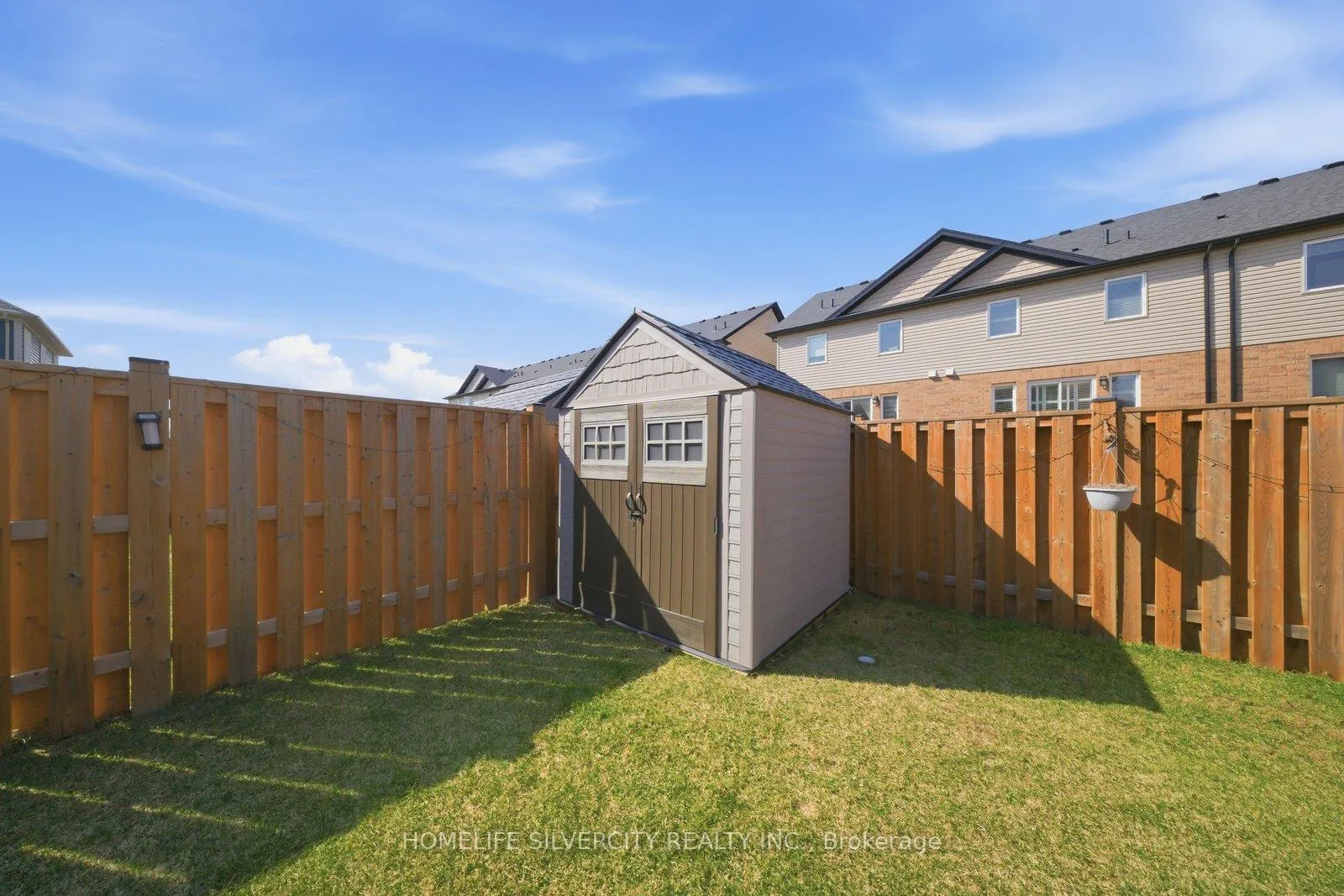 Photo 33 of 17 Oldham Avenue, Brant, Paris — HOMEH