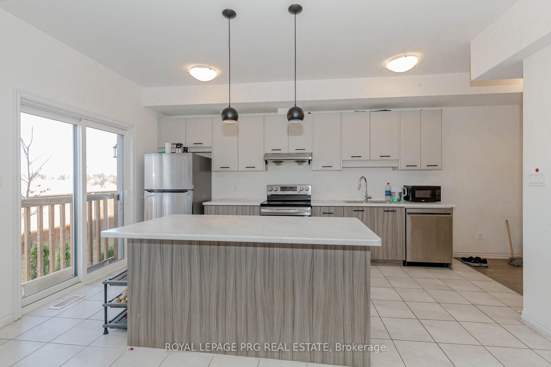 Photo 8 of Unit 8, 37 Renfrew Trail, Welland, N. Welland — HOMEH