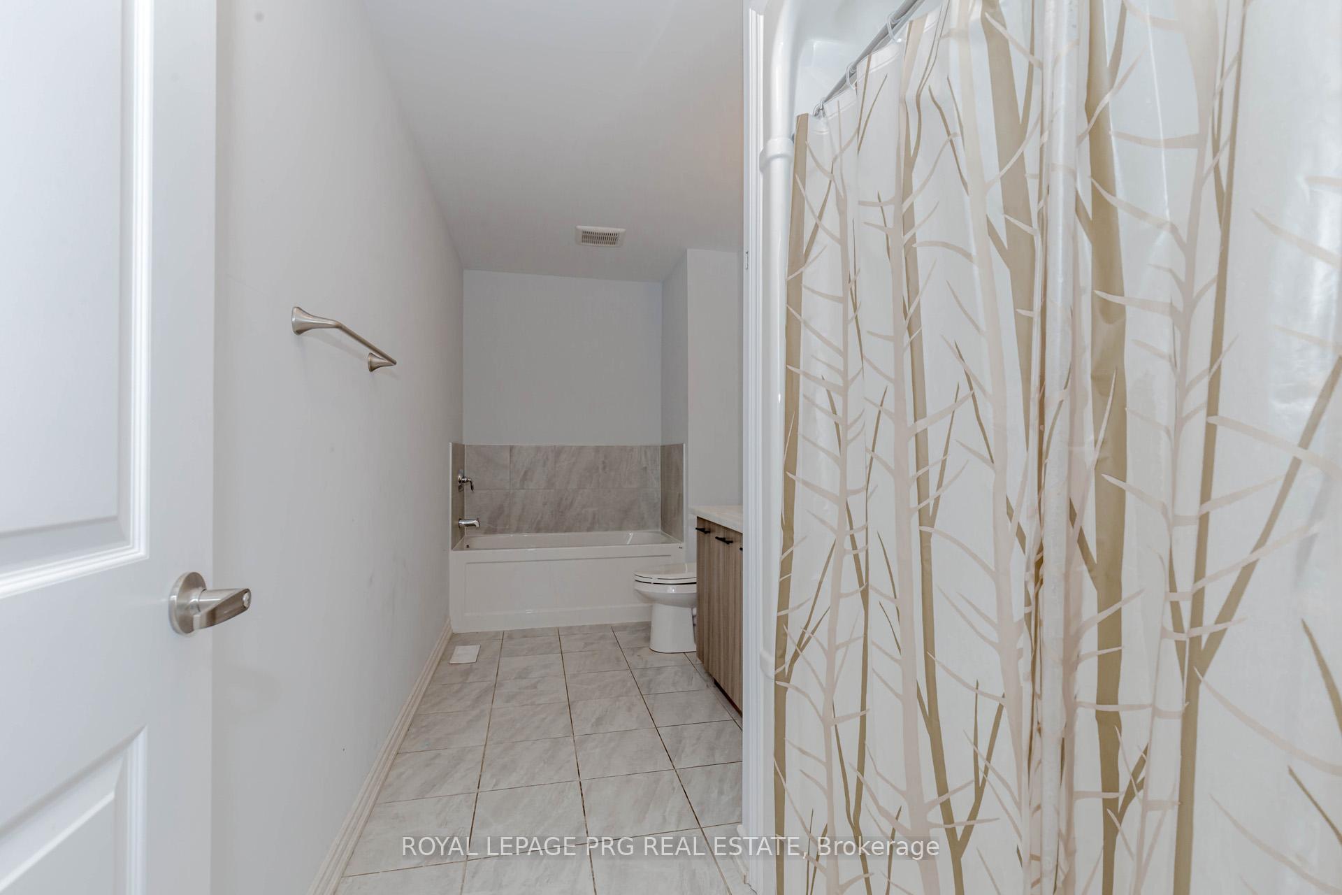 Photo 23 of Unit 8, 37 Renfrew Trail, Welland, N. Welland — HOMEH