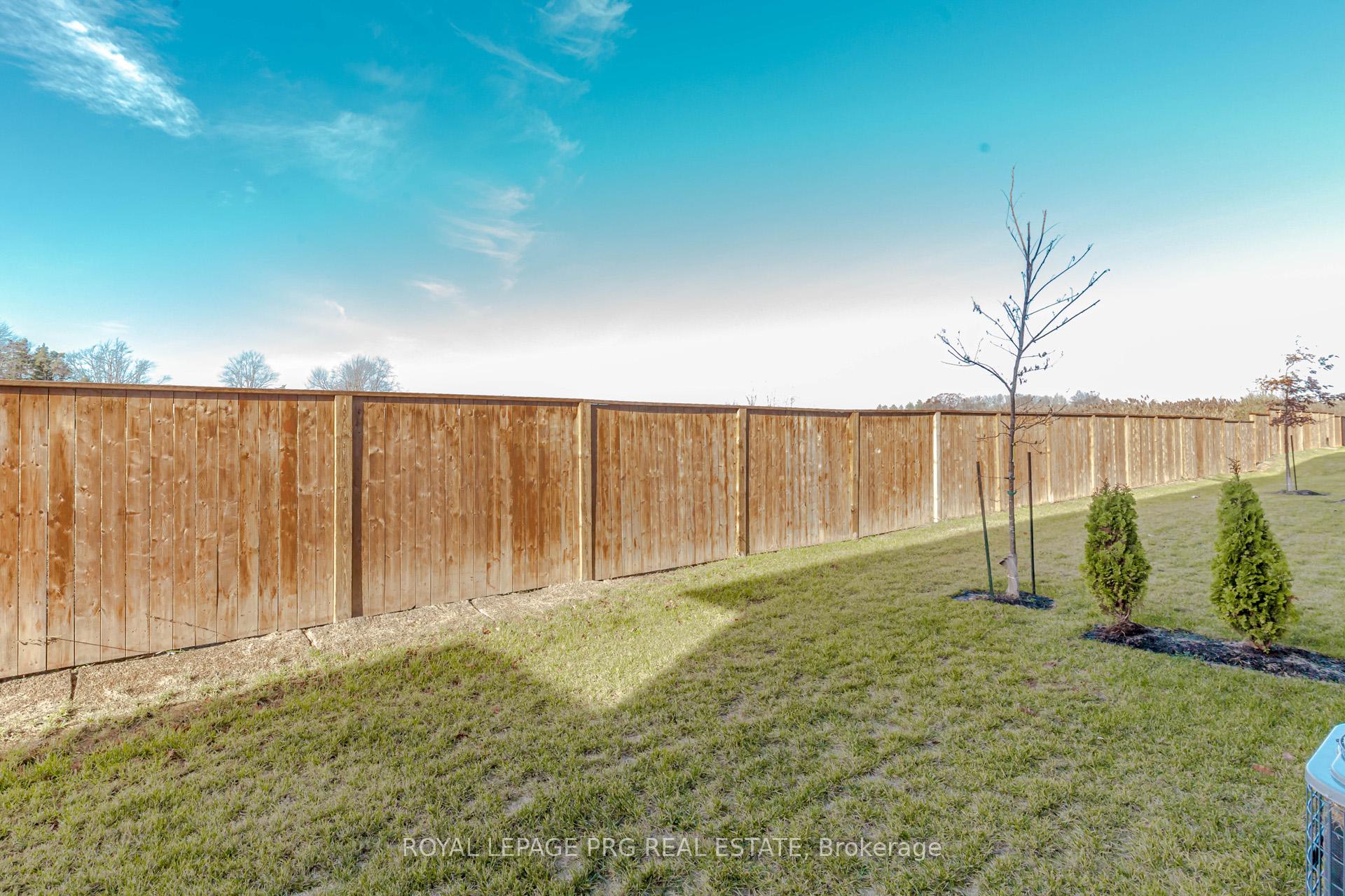 Photo 35 of Unit 8, 37 Renfrew Trail, Welland, N. Welland — HOMEH
