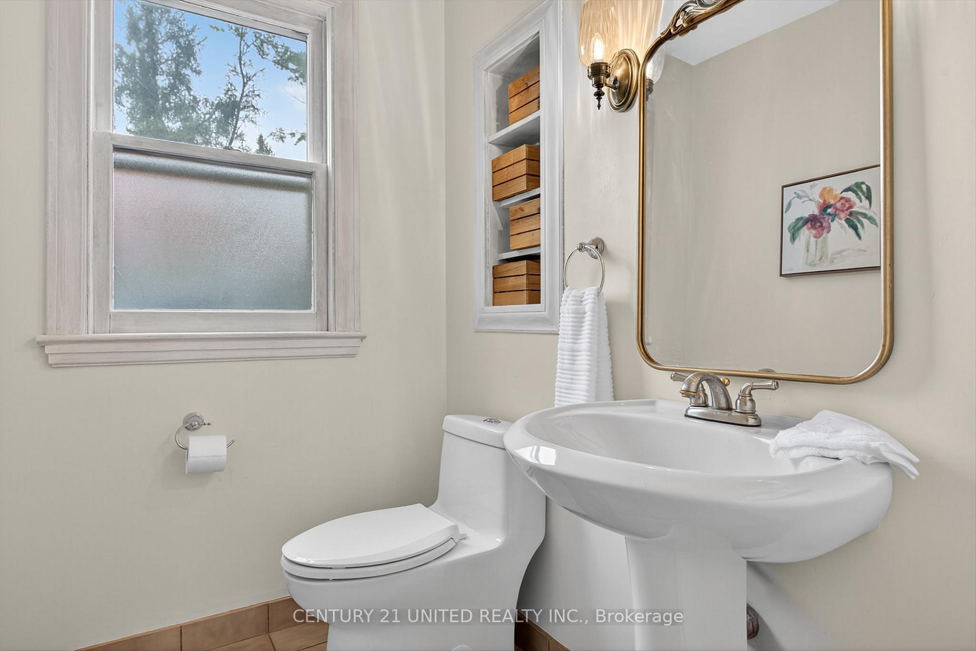 Photo 16 of 681 Weller Street, Peterborough, Town Ward 3 — HOMEH