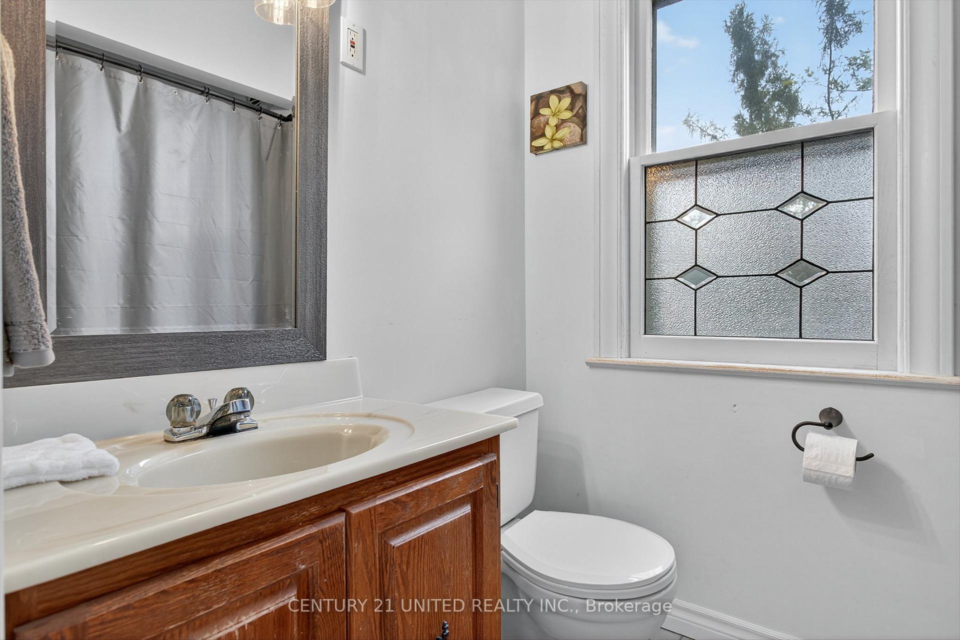 Photo 20 of 681 Weller Street, Peterborough, Town Ward 3 — HOMEH