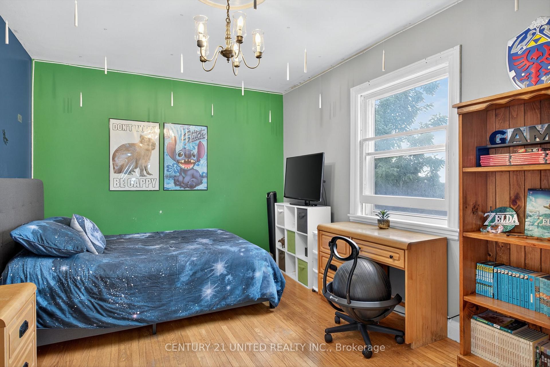 Photo 24 of 681 Weller Street, Peterborough, Town Ward 3 — HOMEH