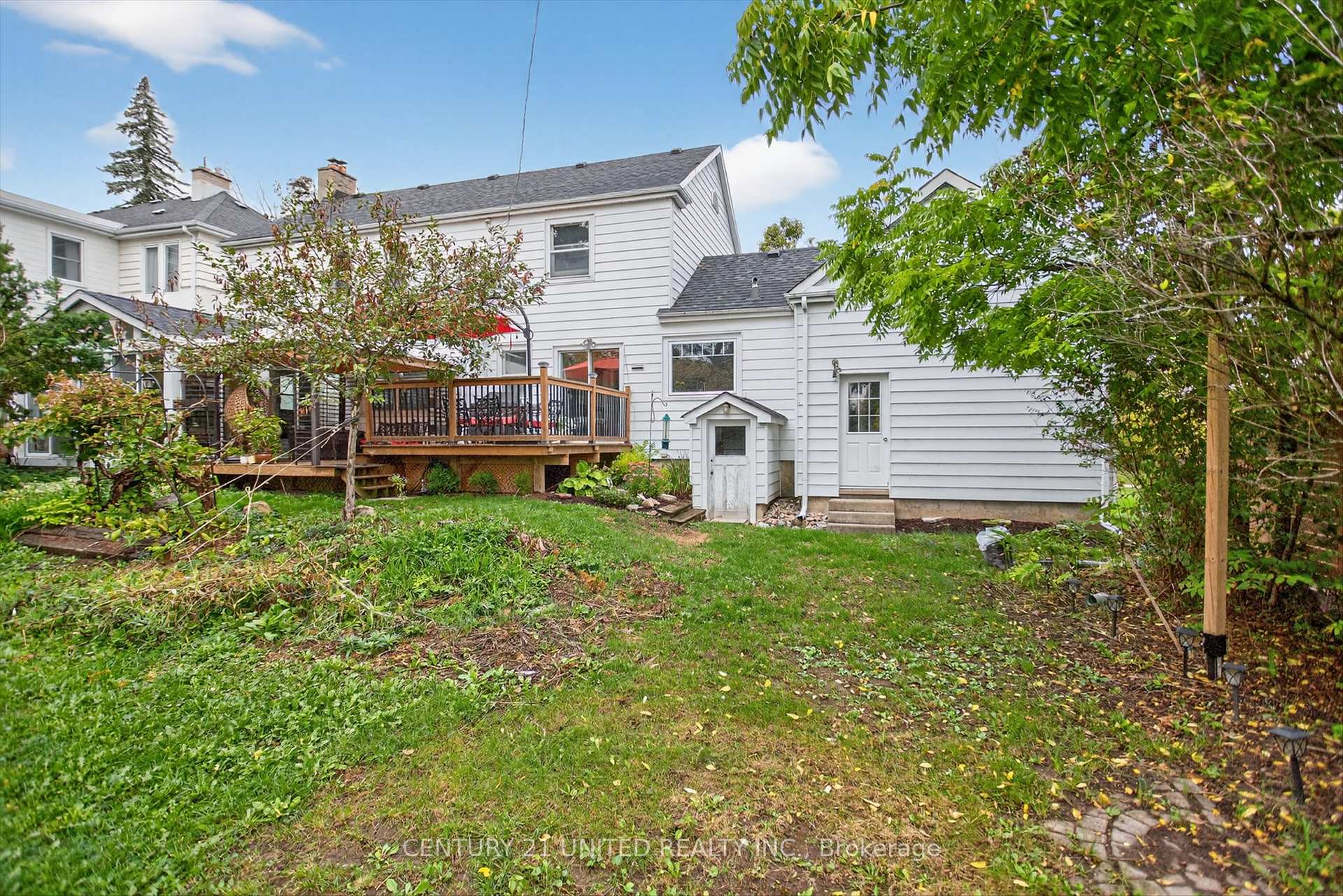 Photo 31 of 681 Weller Street, Peterborough, Town Ward 3 — HOMEH