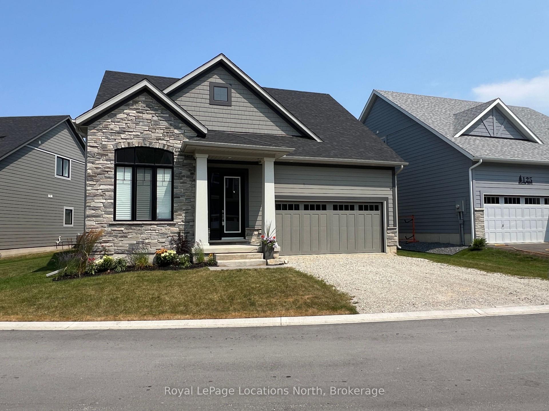 Photo 2 of 123 Beacon Drive, Blue Mountains — HOMEH
