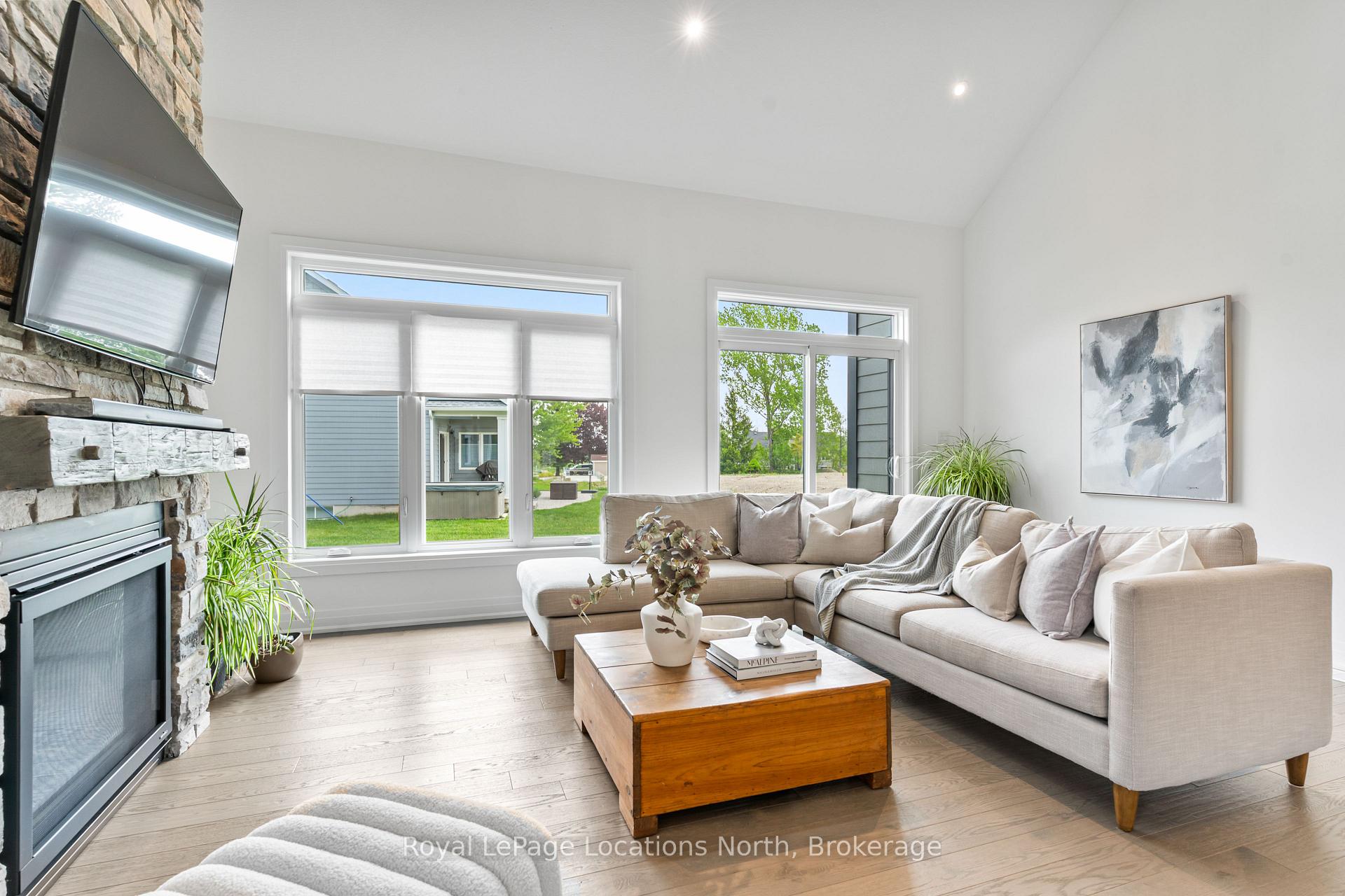 Photo 13 of 123 Beacon Drive, Blue Mountains — HOMEH