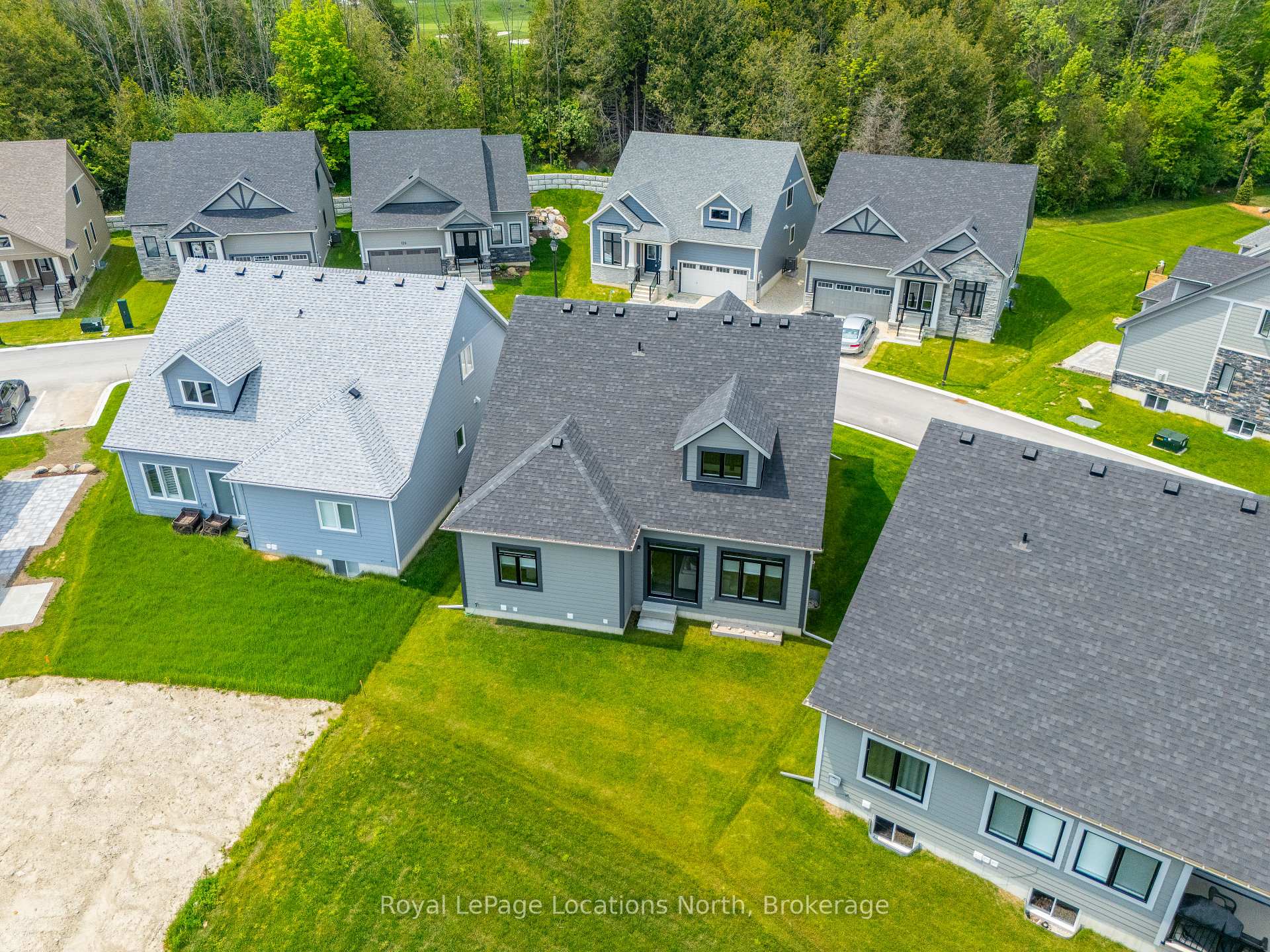 Photo 40 of 123 Beacon Drive, Blue Mountains — HOMEH