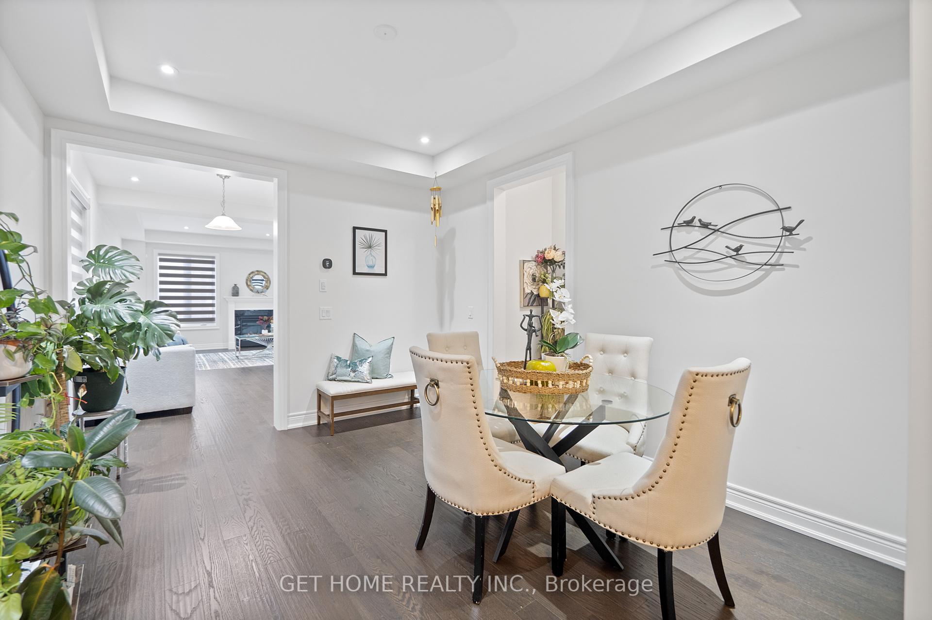 Photo 6 of 32 Deer Ridge Crescent, Whitby, Rural Whitby — HOMEH