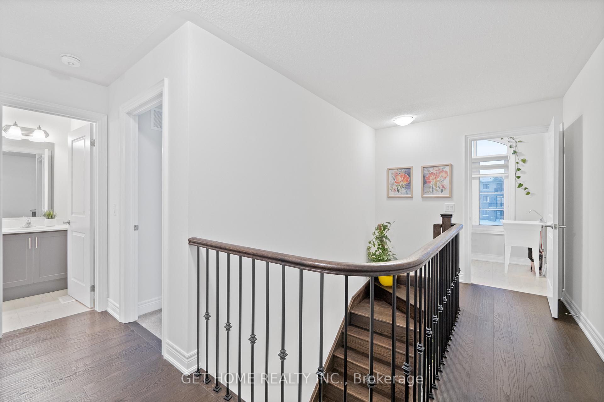 Photo 23 of 32 Deer Ridge Crescent, Whitby, Rural Whitby — HOMEH
