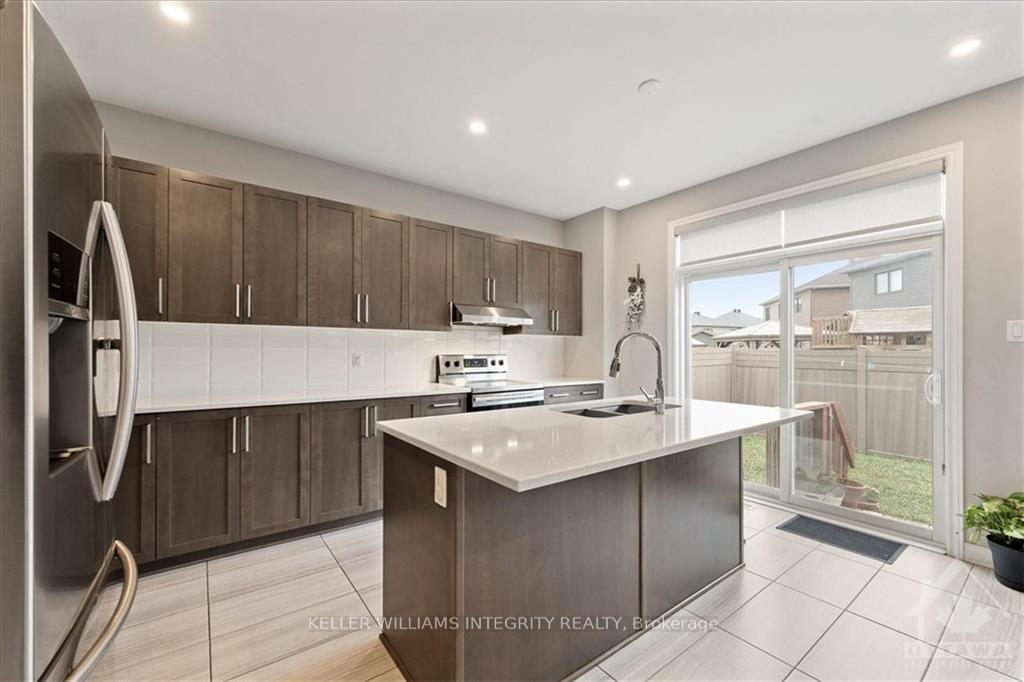 Photo 5 of 642 Decoeur Drive, Ottawa, Avalon West — HOMEH