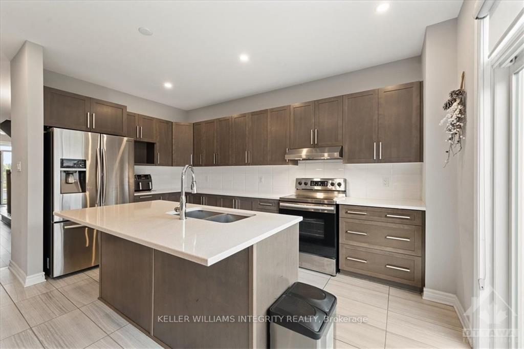 Photo 6 of 642 Decoeur Drive, Ottawa, Avalon West — HOMEH