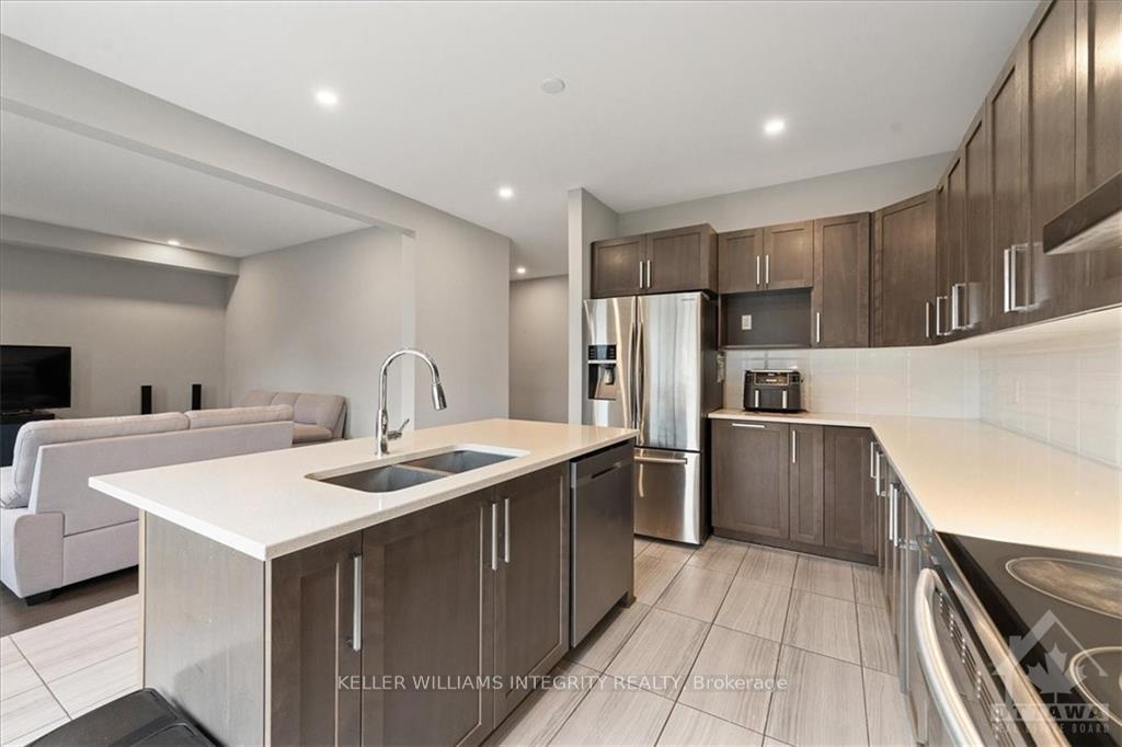 Photo 7 of 642 Decoeur Drive, Ottawa, Avalon West — HOMEH