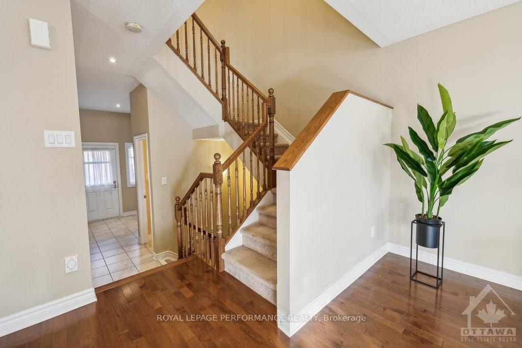 Photo 3 of 106 Waterfern Way, Ottawa, Avalon East — HOMEH
