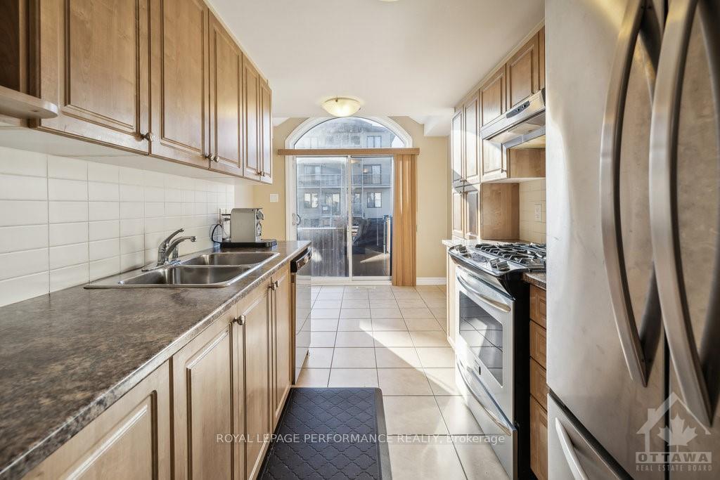 Photo 10 of 106 Waterfern Way, Ottawa, Avalon East — HOMEH