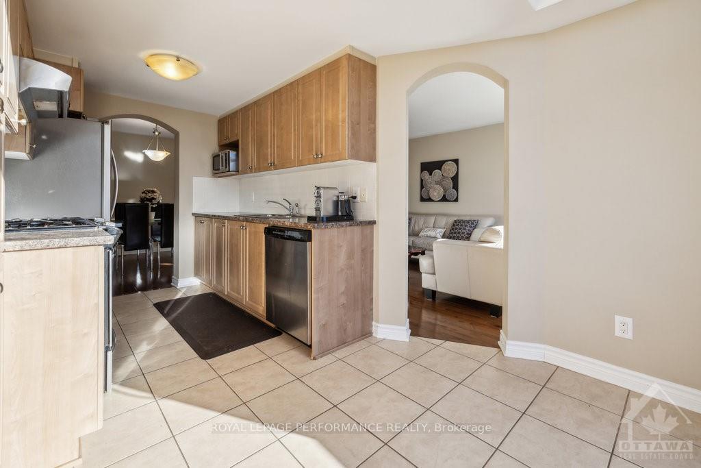 Photo 13 of 106 Waterfern Way, Ottawa, Avalon East — HOMEH