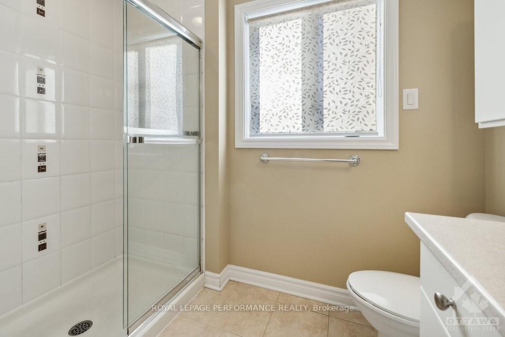 Photo 25 of 106 Waterfern Way, Ottawa, Avalon East — HOMEH