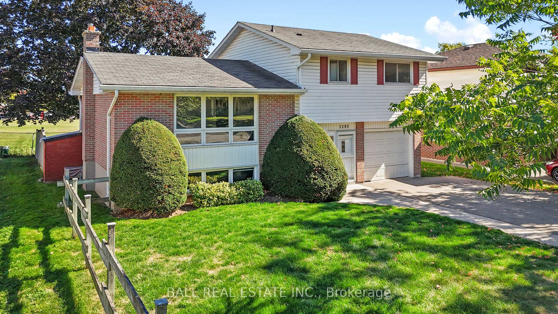 Photo 2 of 1193 Edmison Drive, Peterborough, Northcrest Ward 5 — HOMEH