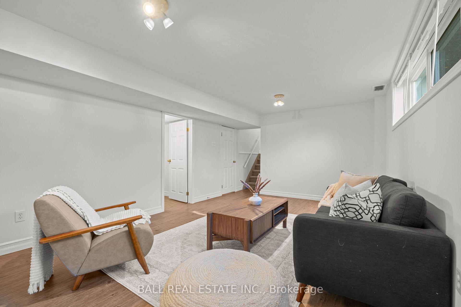 Photo 11 of 1193 Edmison Drive, Peterborough, Northcrest Ward 5 — HOMEH