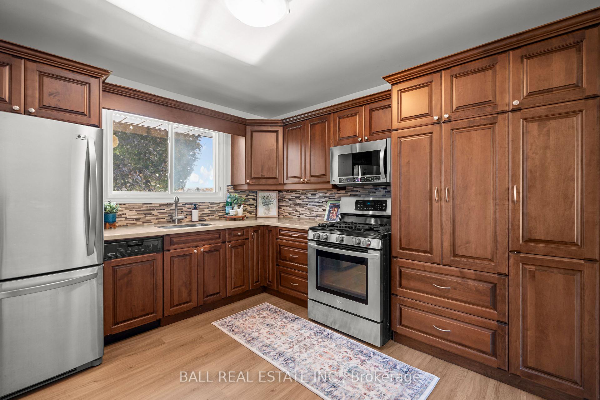 Photo 27 of 1193 Edmison Drive, Peterborough, Northcrest Ward 5 — HOMEH