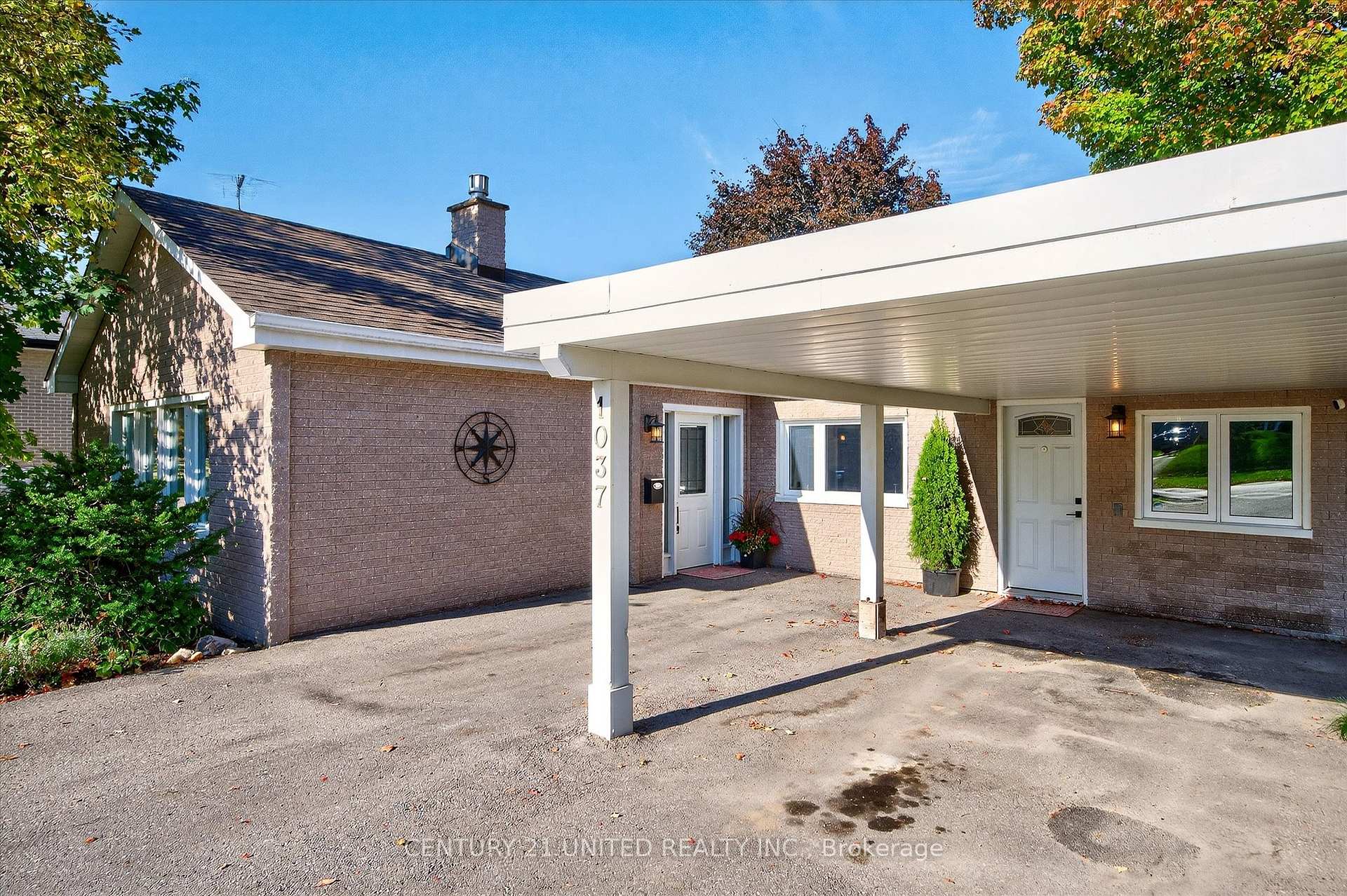 Photo 7 of 1037 Glebemount Crescent, Peterborough, Northcrest Ward 5 — HOMEH