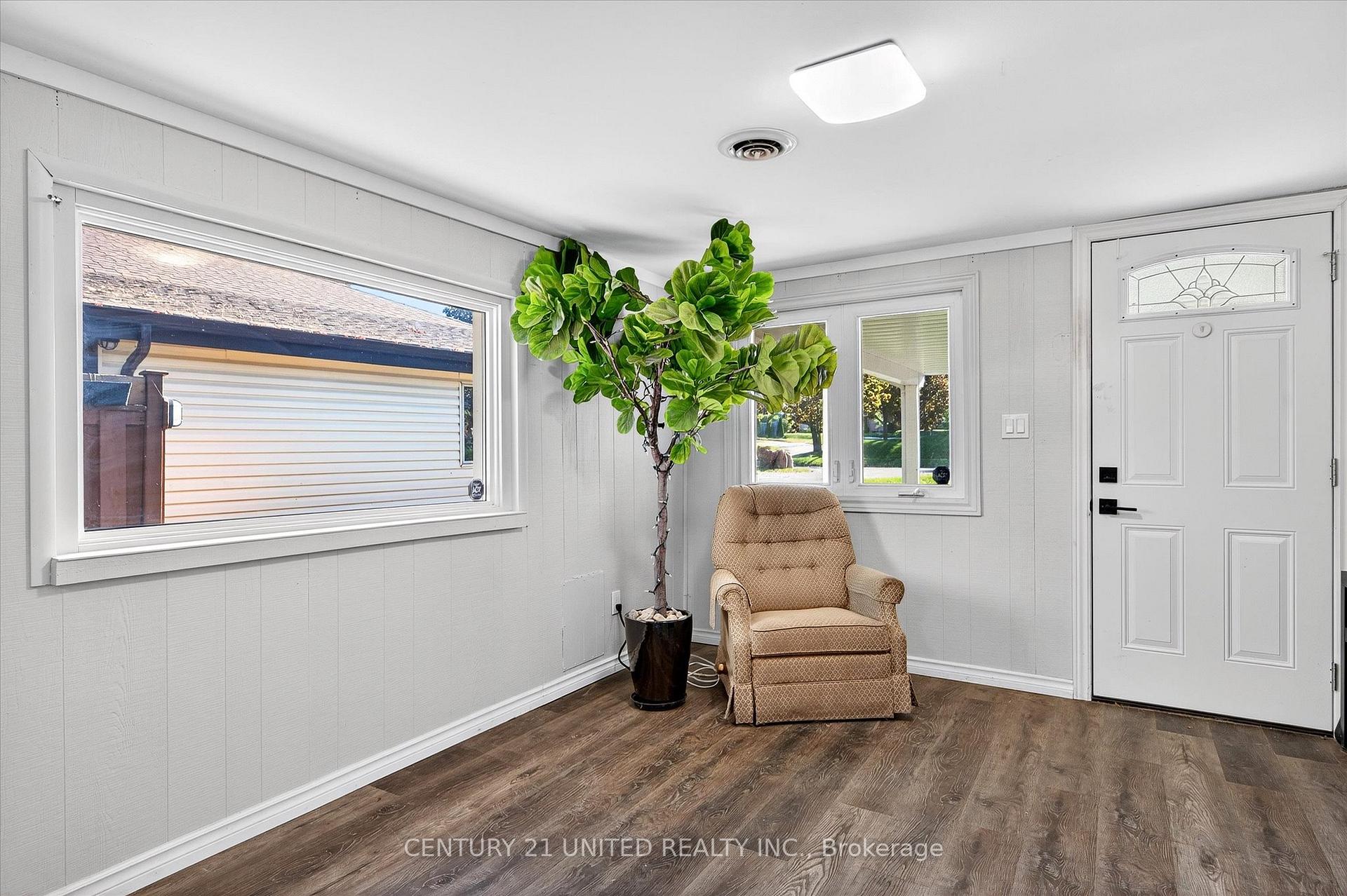 Photo 27 of 1037 Glebemount Crescent, Peterborough, Northcrest Ward 5 — HOMEH