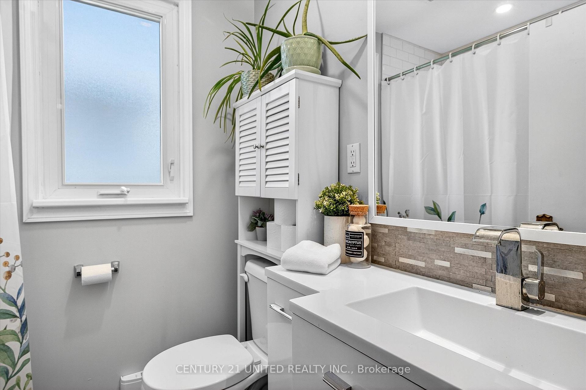 Photo 30 of 1037 Glebemount Crescent, Peterborough, Northcrest Ward 5 — HOMEH
