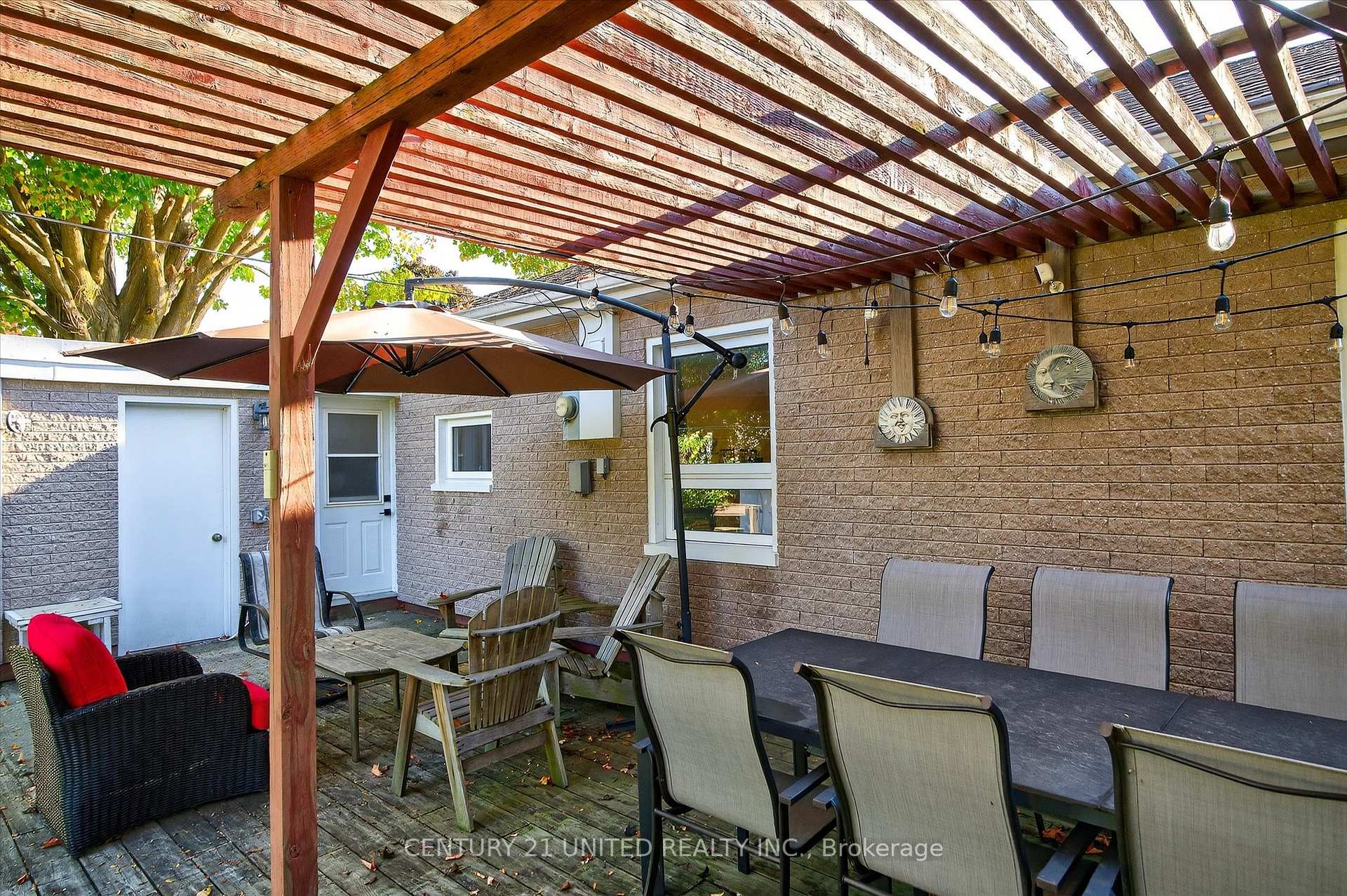 Photo 37 of 1037 Glebemount Crescent, Peterborough, Northcrest Ward 5 — HOMEH