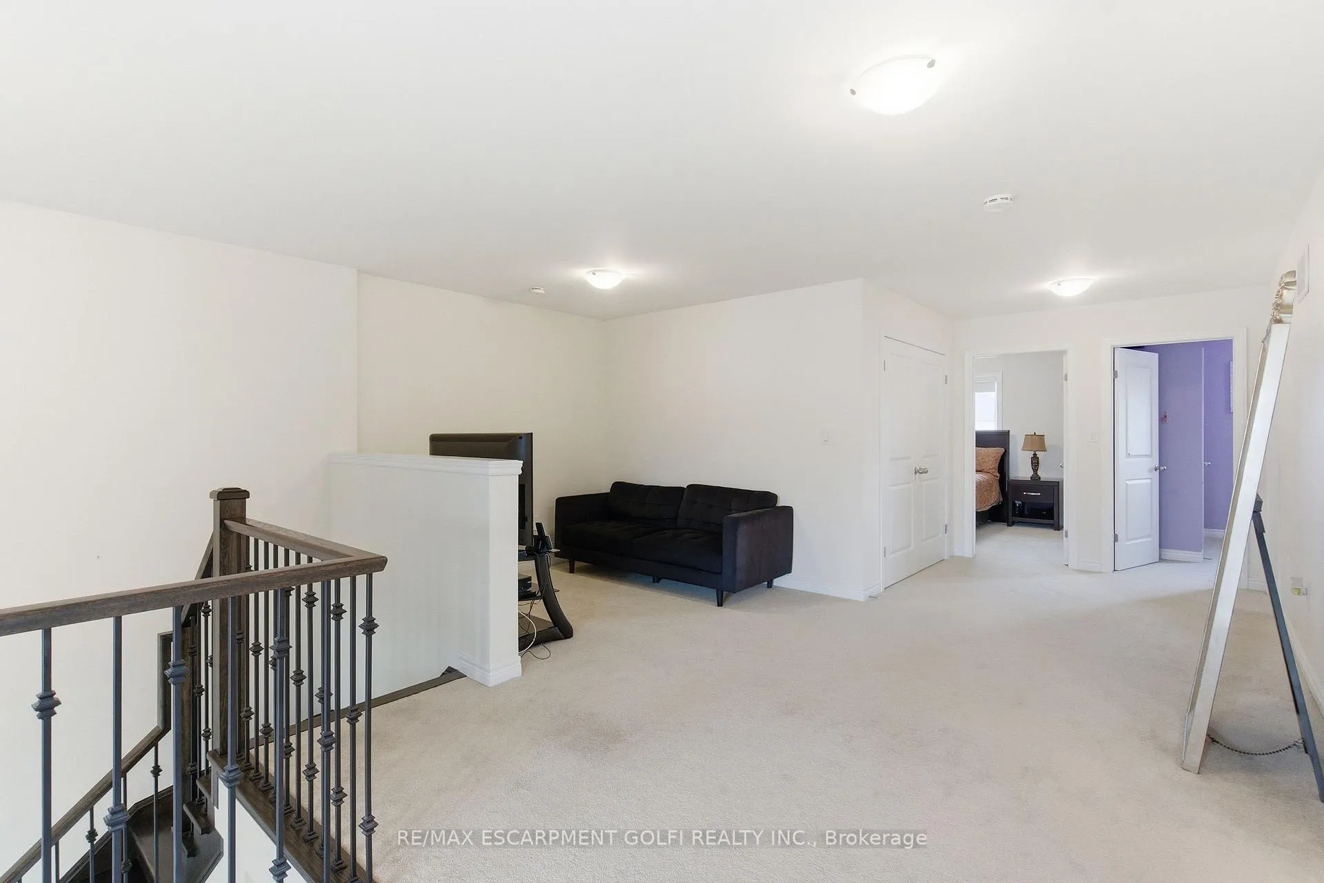 Photo 74 of 142 Irwin Avenue, Hamilton, Meadowlands — HOMEH