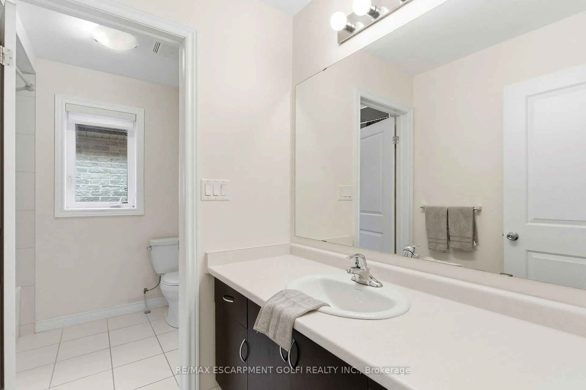 Photo 111 of 142 Irwin Avenue, Hamilton, Meadowlands — HOMEH