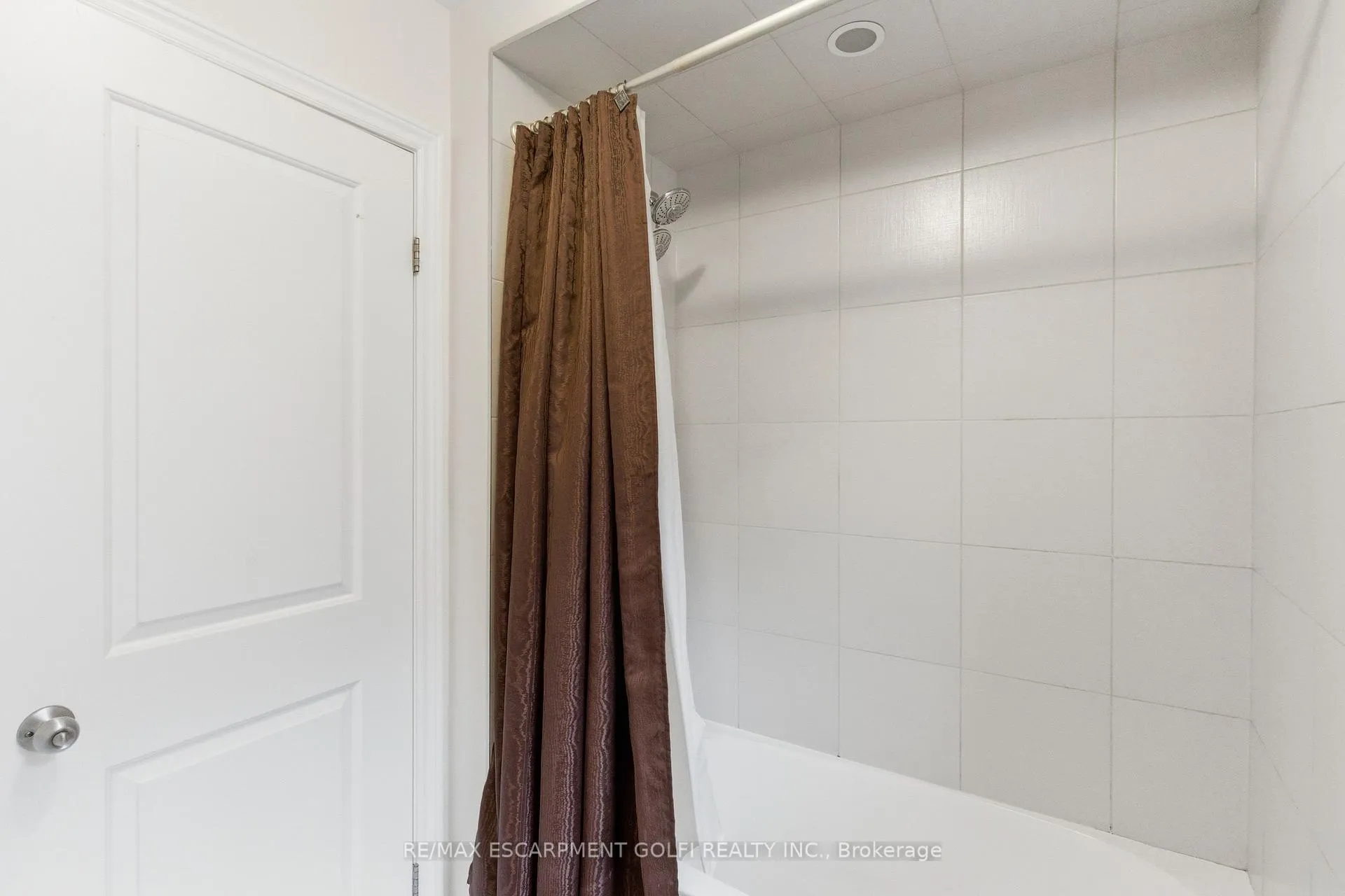 Photo 116 of 142 Irwin Avenue, Hamilton, Meadowlands — HOMEH