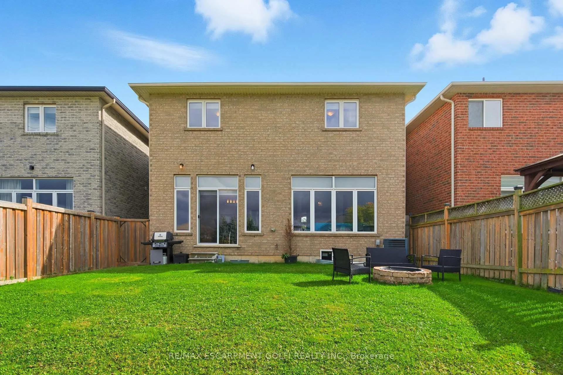 Photo 126 of 142 Irwin Avenue, Hamilton, Meadowlands — HOMEH