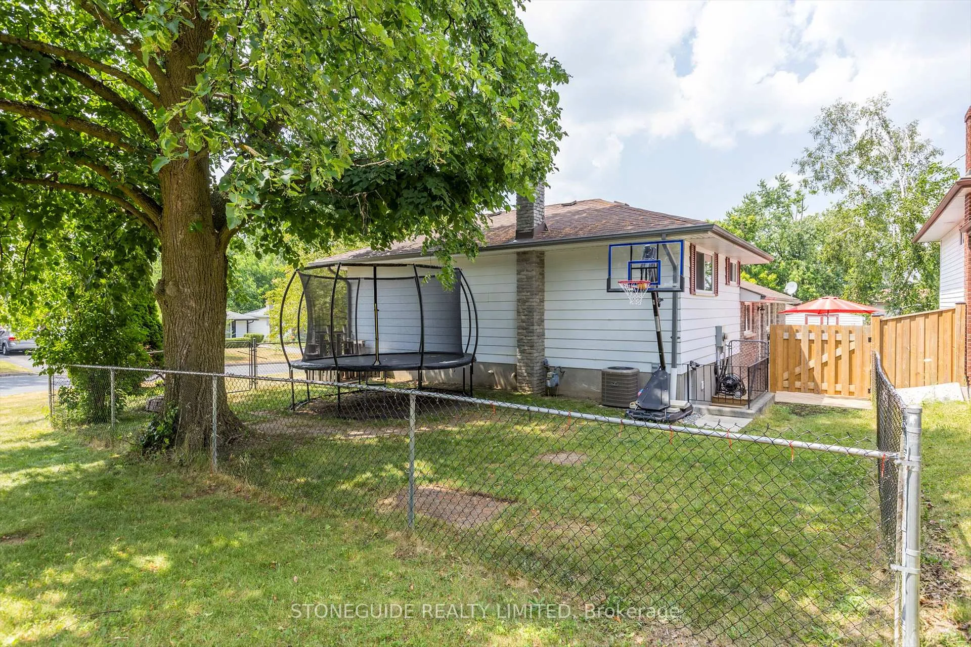 Photo 41 of 976 Sydenham Road, Peterborough, Ashburnham Ward 4 — HOMEH