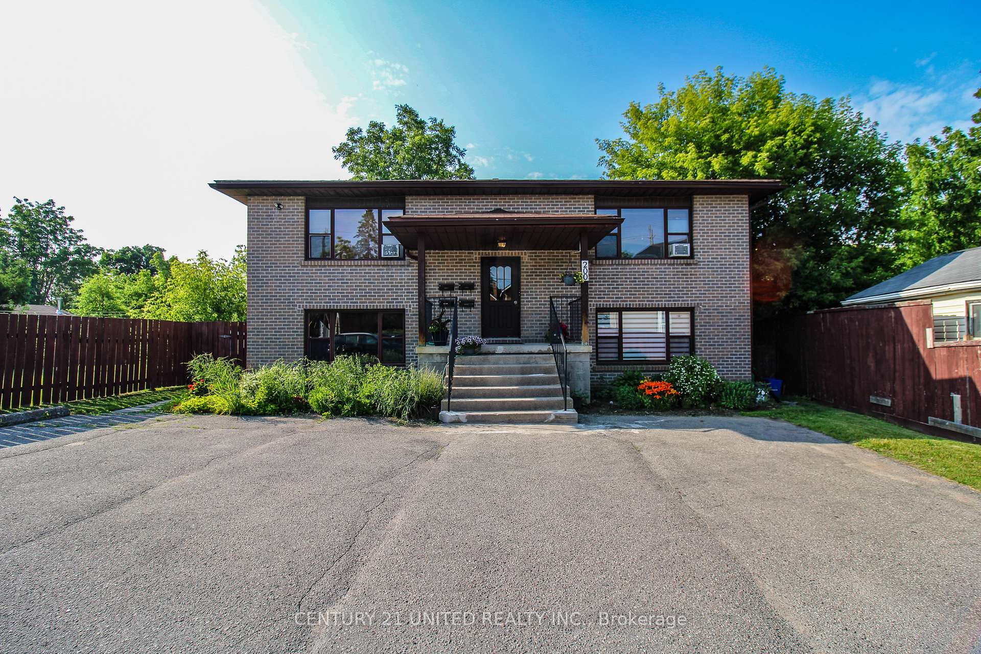 Photo 2 of 200 Lake Street, Peterborough, Town Ward 3 — HOMEH