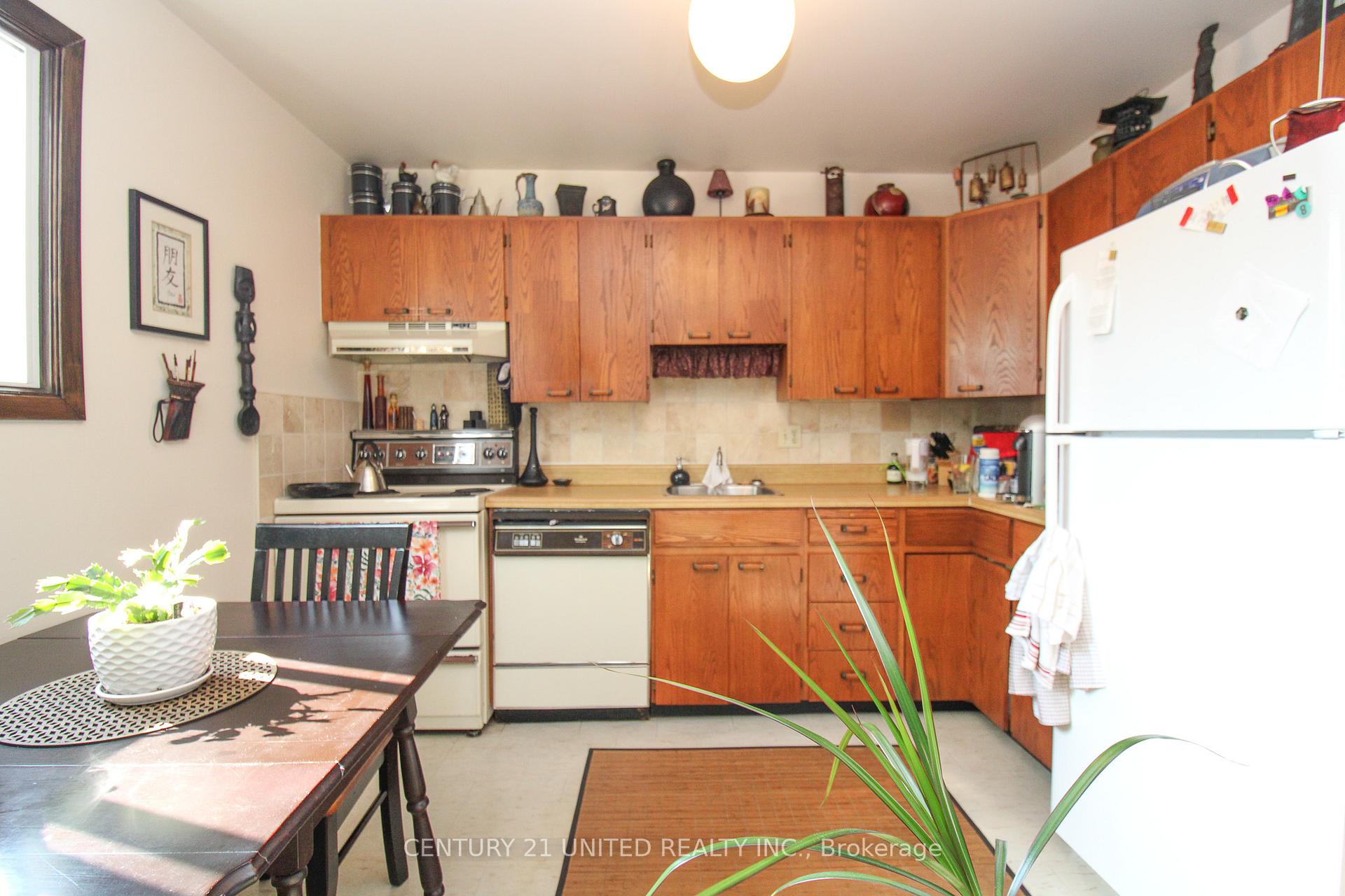 Photo 15 of 200 Lake Street, Peterborough, Town Ward 3 — HOMEH