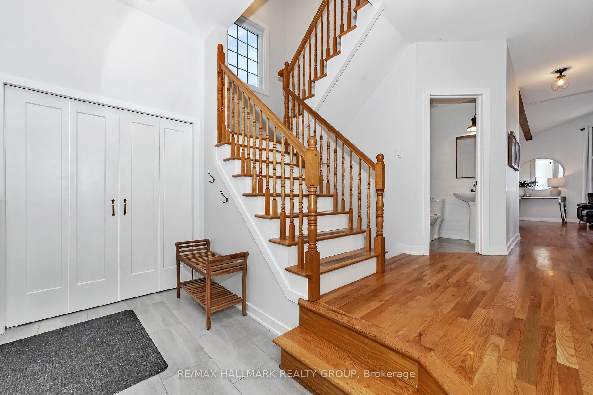 Photo 3 of 1589 Rumford Drive, Ottawa, Fallingbrook/Pineridge — HOMEH