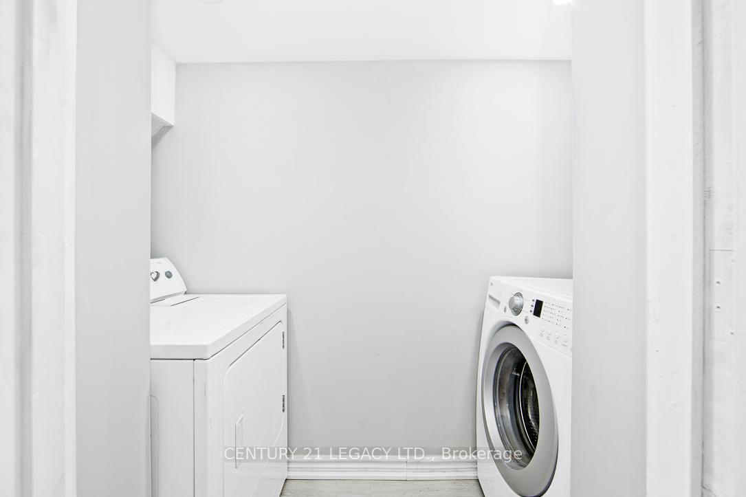 Photo 3 of Unit Basement, 21 Mara Crescent, Brampton, Downtown Brampton — HOMEH