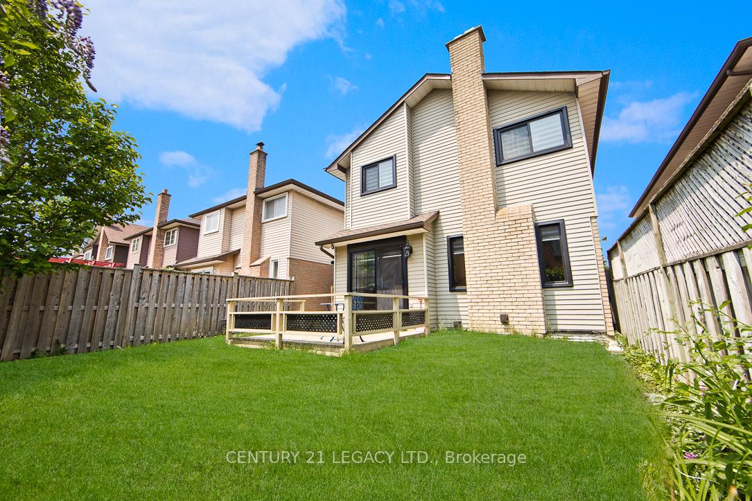 Photo 8 of Unit Basement, 21 Mara Crescent, Brampton, Downtown Brampton — HOMEH